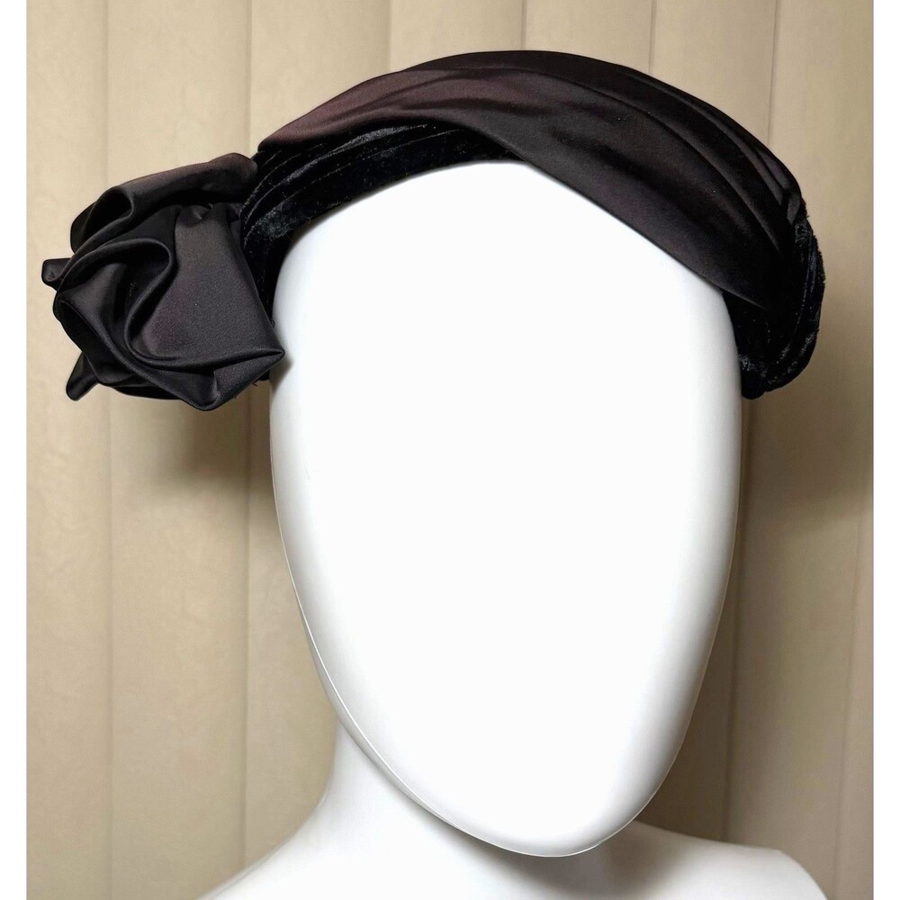 Vintage 1950s Juli-Kay Chicago Black Velvet Tilt Hat Satin Bow Cocktail